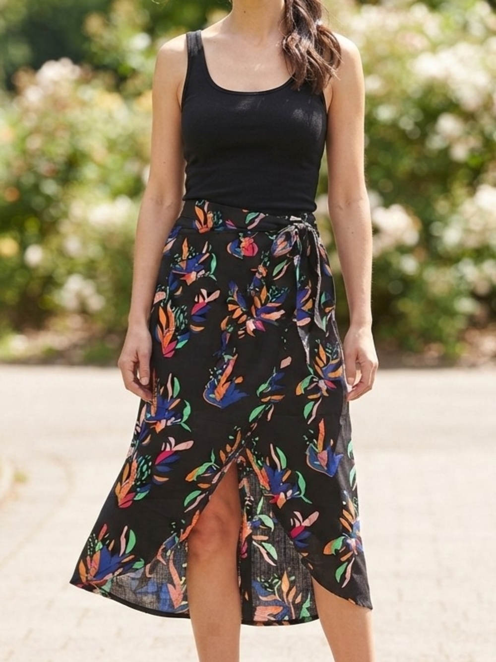 Nine West Women’s XS Black Tropical Floral Wrap Midi Skirt Tie Waist Rayon